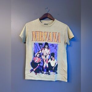 Nirvana Yellow Short Sleeve Tee Size Small Band T-Shirt